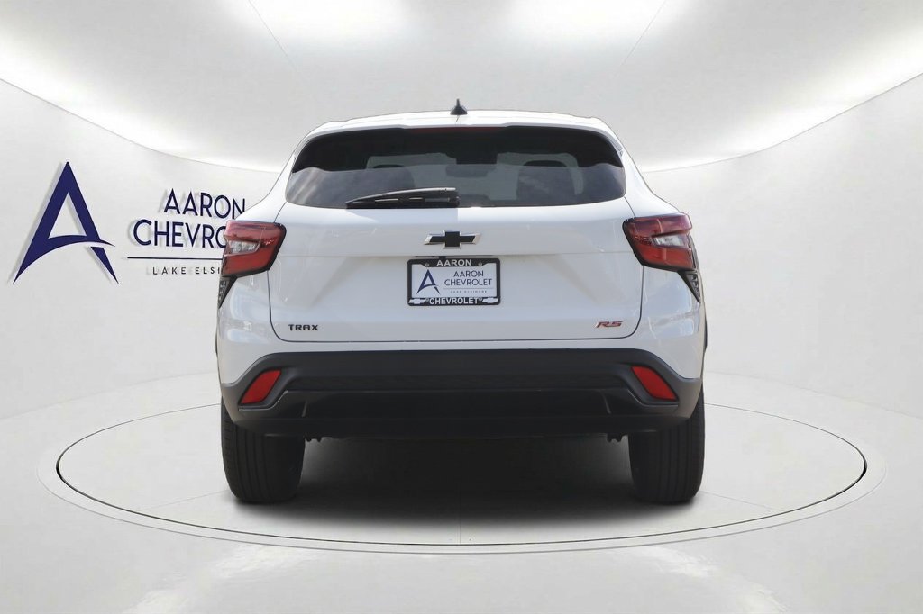 New 2026 Chevrolet Trax RS w/ Driver Confidence Package FWD image 5