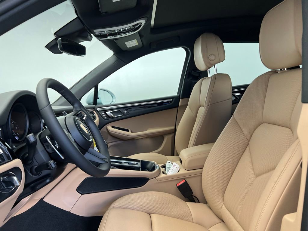 New 2026 Porsche Macan image 5