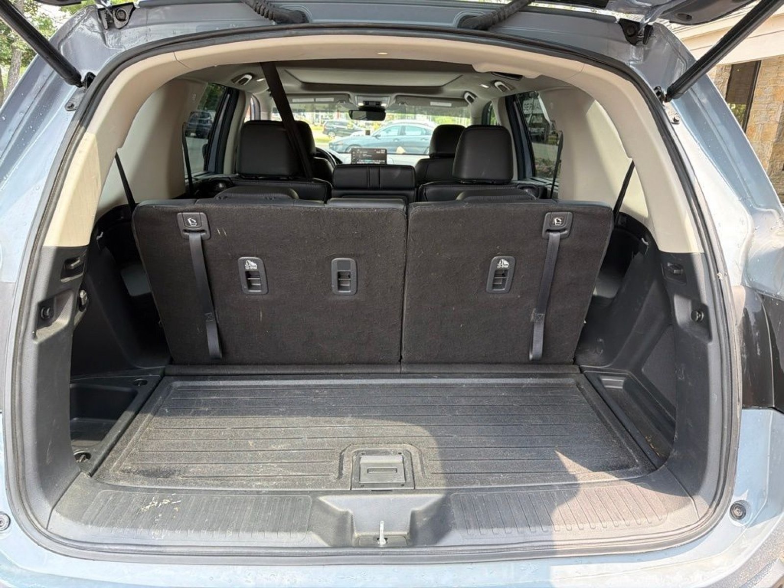 Used 2024 Honda Pilot Touring image 11