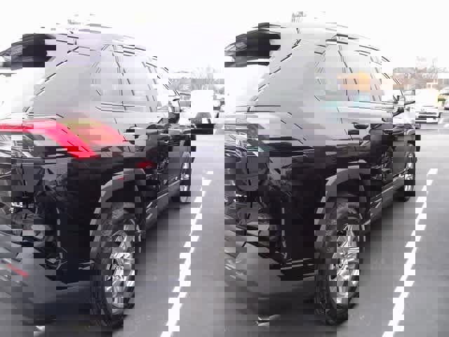 Used 2024 Toyota RAV4 XLE image 5