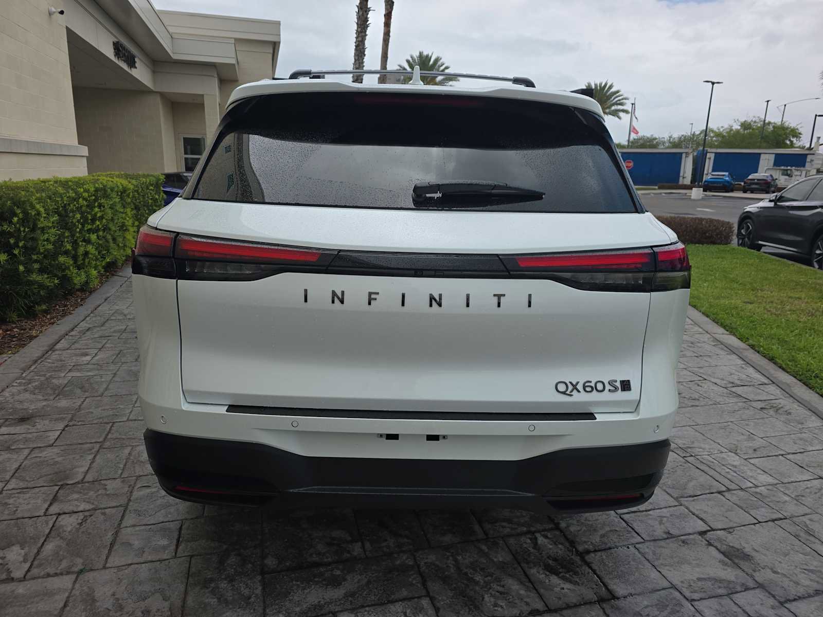 Certified 2026 INFINITI QX60 Sport w/ Dark Cargo Package image 5