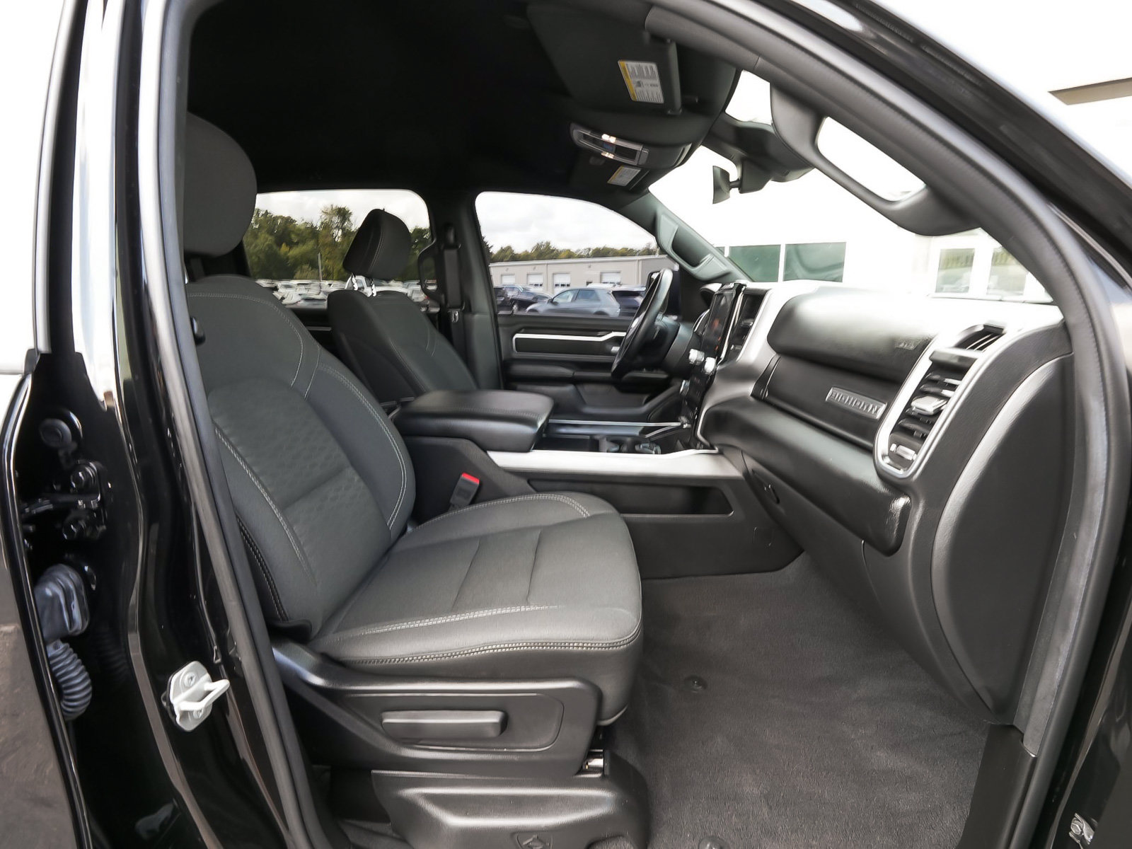 Used 2025 RAM 1500 Big Horn AWD/4WD image 41