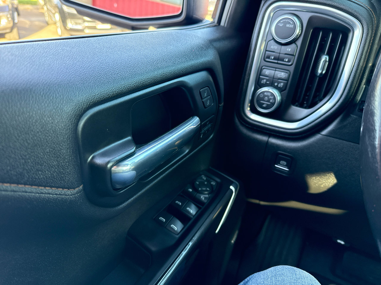 Used 2021 GMC Sierra 1500 AT4 w/ AT4 Value Package image 18