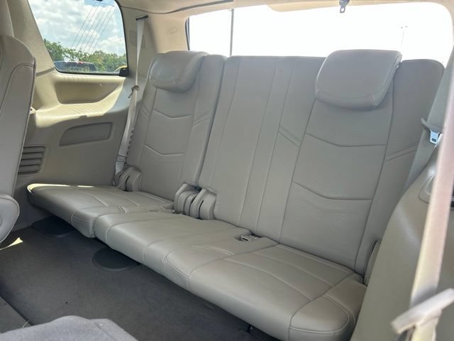 Used 2020 Cadillac Escalade Luxury AWD/4WD image 10