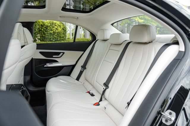 Used 2025 Mercedes-Benz E 350 4MATIC Sedan w/ Winter Package image 44
