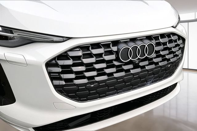 Used 2025 Audi Q5 Premium AWD/4WD image 33