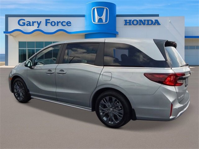 New 2026 Honda Odyssey Touring image 3