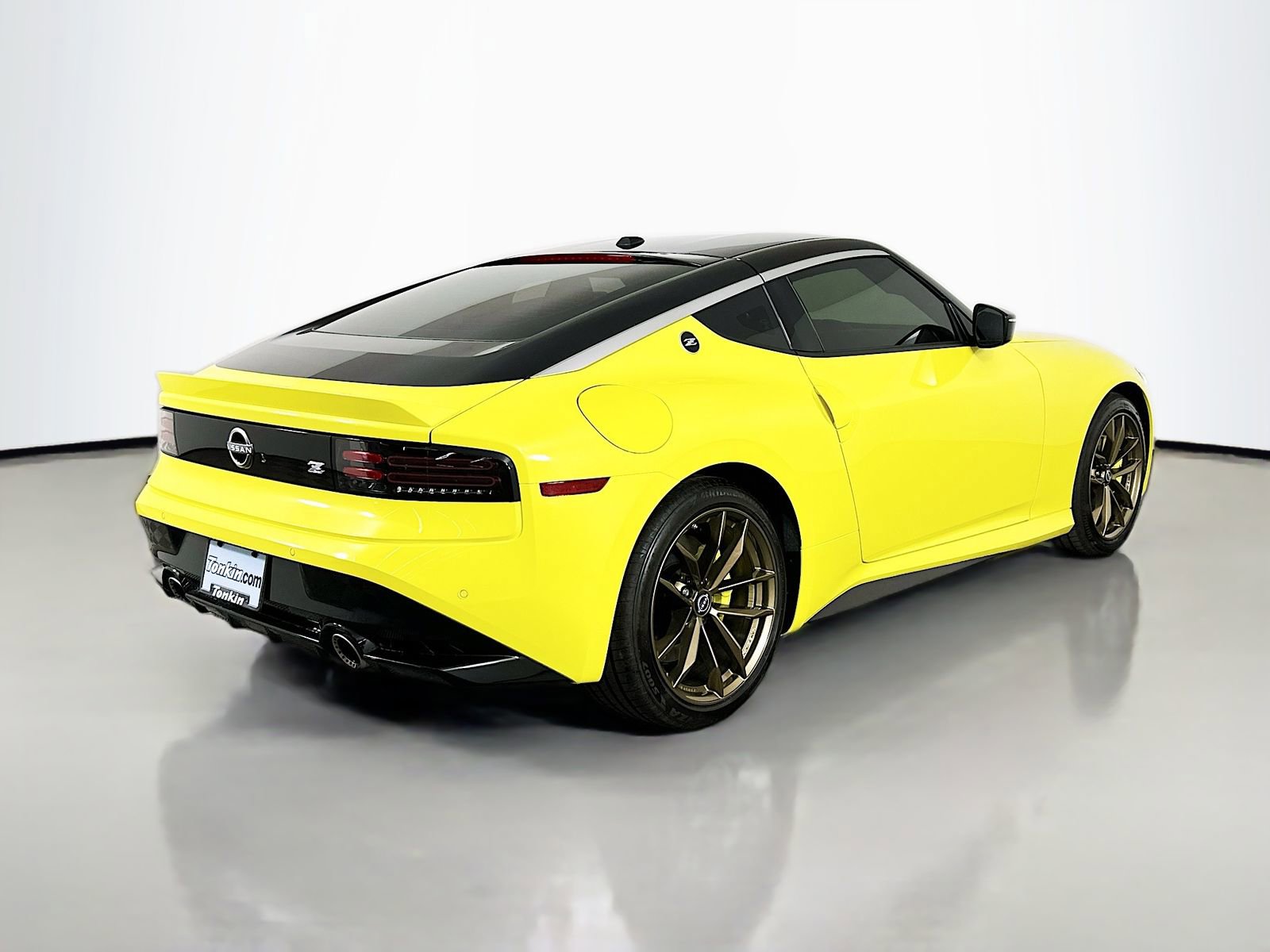Used 2023 Nissan Z w/ Floor Mat Package (L93) RWD image 7
