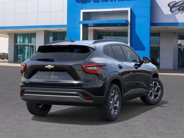 New 2026 Chevrolet Trax LT w/ Driver Confidence Package FWD image 4