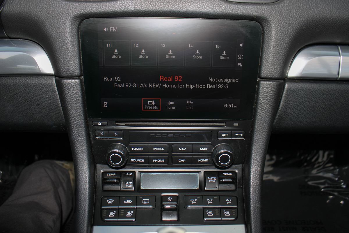 Used 2019 Porsche 718 Boxster RWD image 19