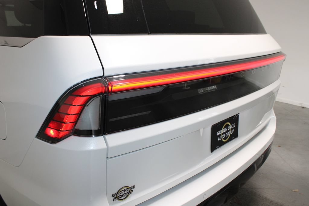 New 2026 Lincoln Navigator Reserve AWD/4WD image 60