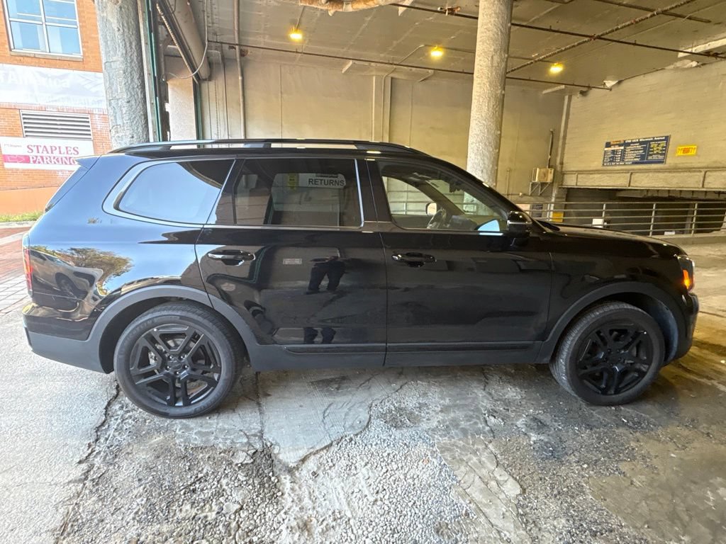 Certified 2025 Kia Telluride SX Prestige X-Line AWD/4WD image 2