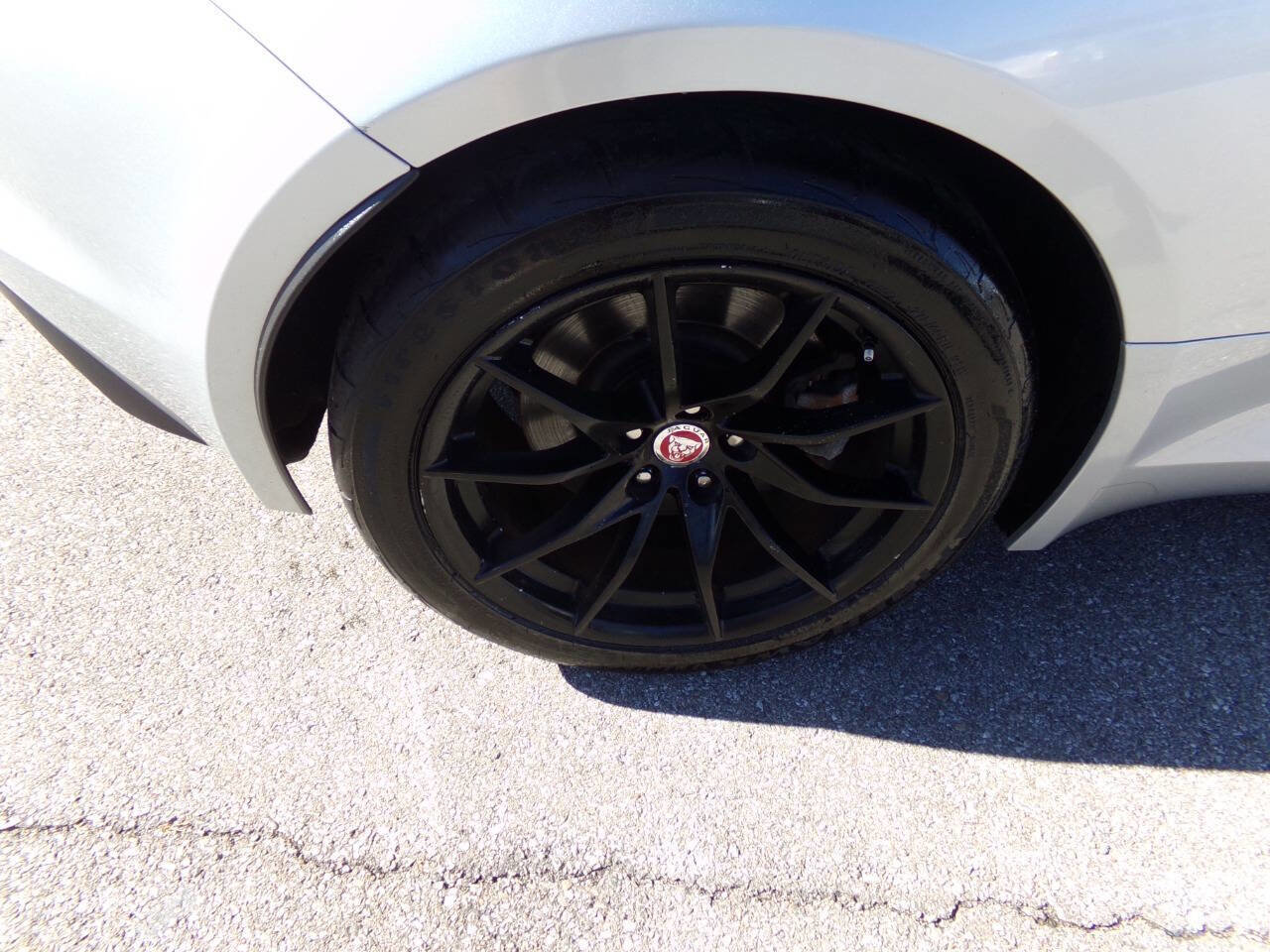 Used 2018 Jaguar F-TYPE Convertible image 38
