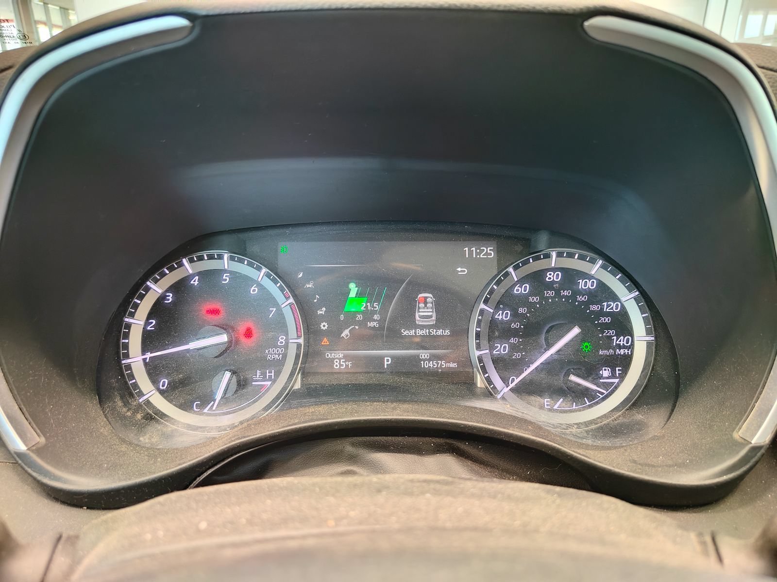 Used 2022 Toyota Highlander XLE AWD/4WD image 11