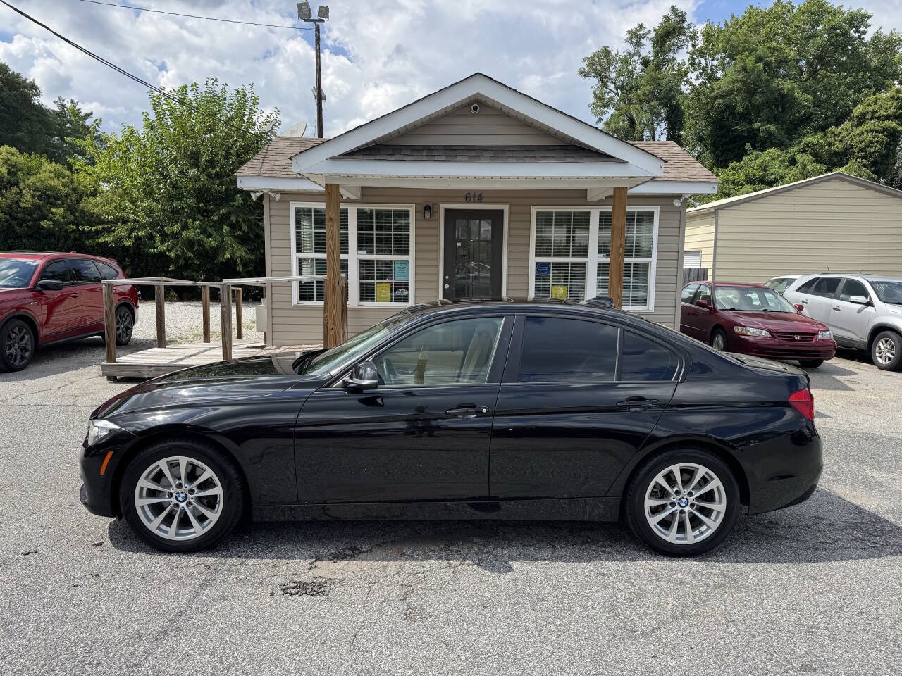 Used 2016 BMW 320i Sedan RWD image 3
