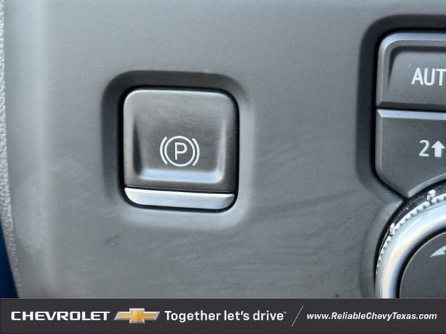 Certified 2023 GMC Sierra 1500 AT4X image 31