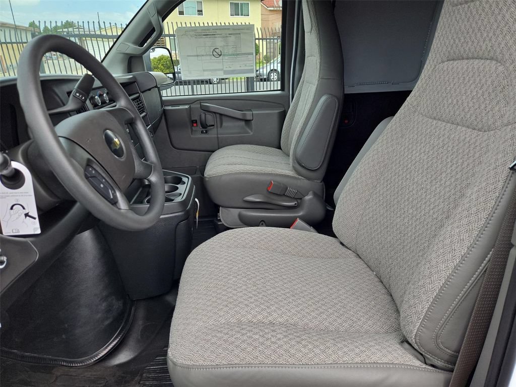 New 2026 Chevrolet Express 2500 w/ Driver Convenience Package RWD image 9