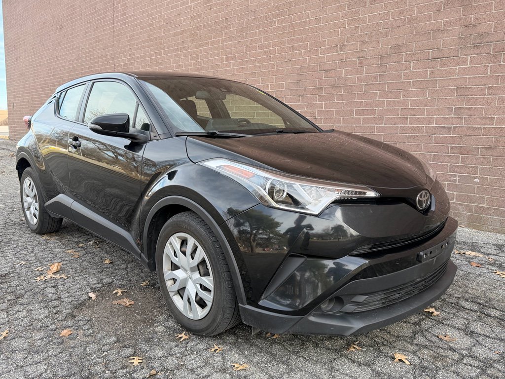 Used 2019 Toyota C-HR LE image 7