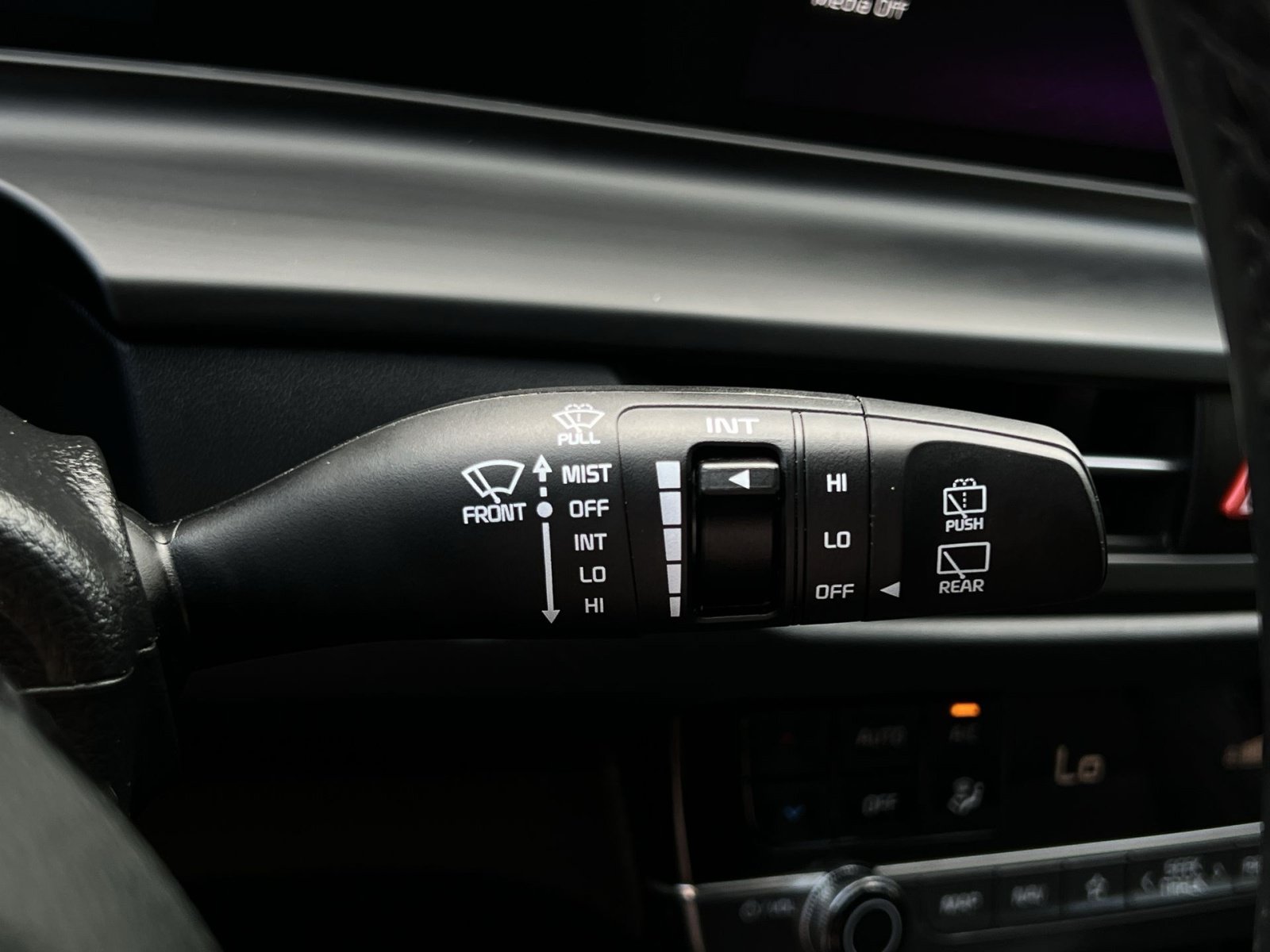 Used 2024 Kia Seltos EX FWD image 23