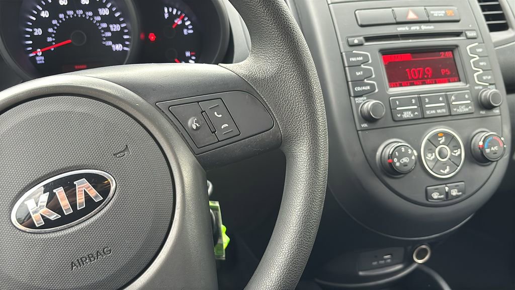 Used 2013 Kia Soul FWD image 18