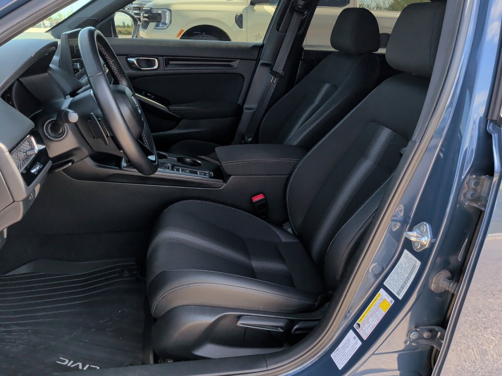 Used 2025 Honda Civic Sport image 12