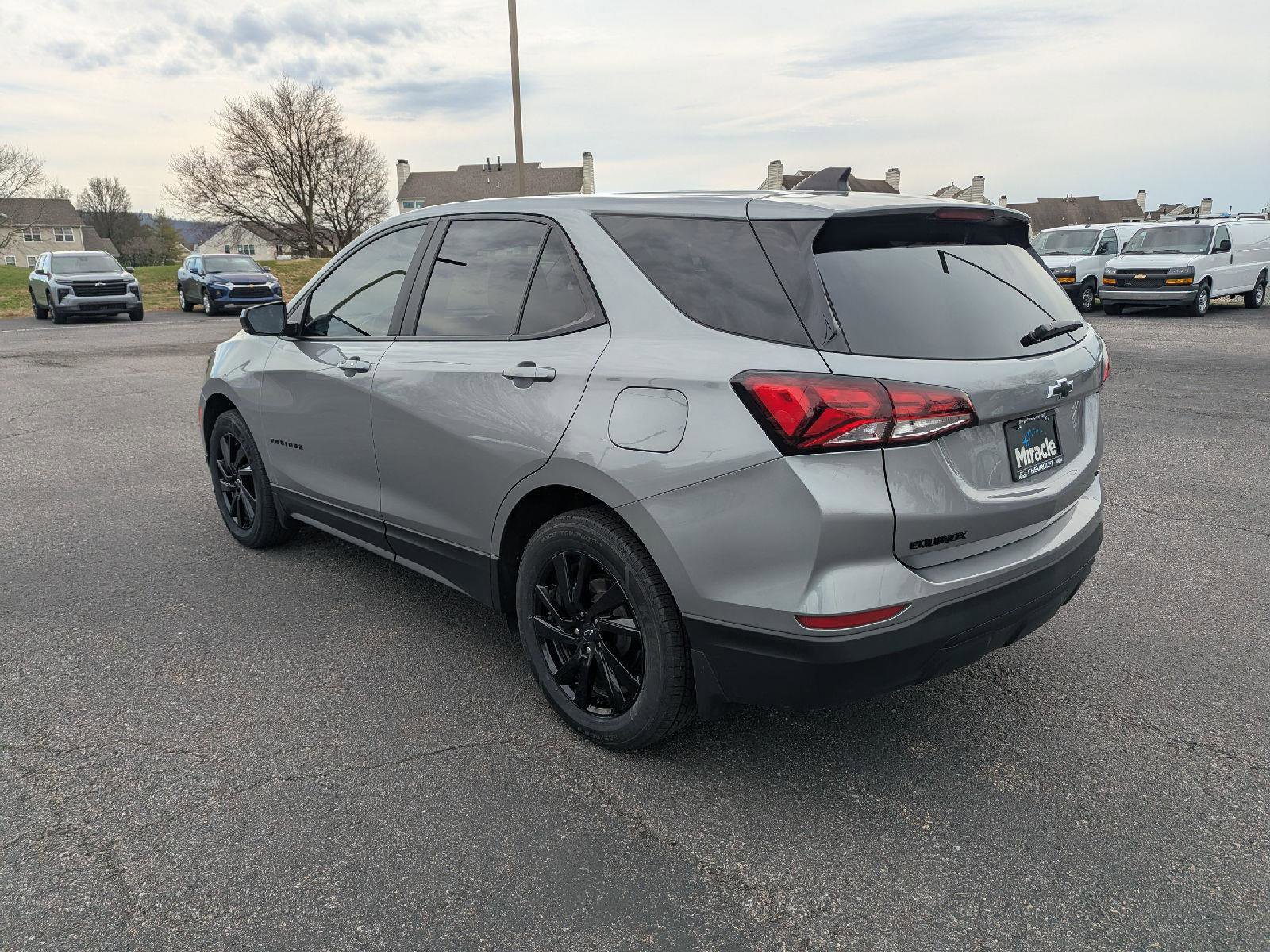 Used 2023 Chevrolet Equinox LS w/ LS Convenience Package image 5