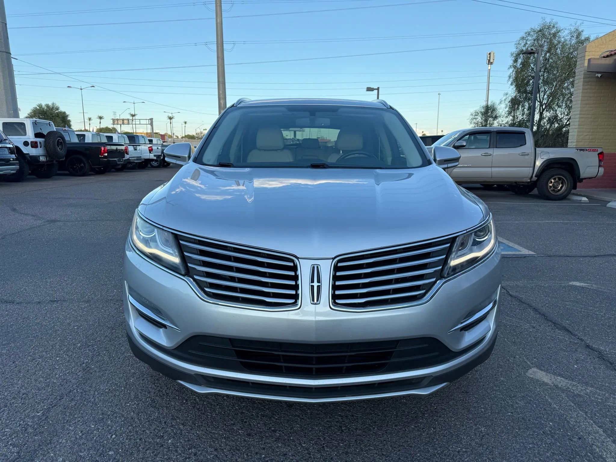 Used 2017 Lincoln MKC Reserve image 3