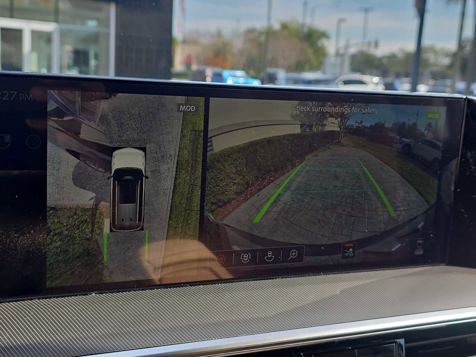 New 2026 INFINITI QX80 Luxe w/ Cargo Package image 18