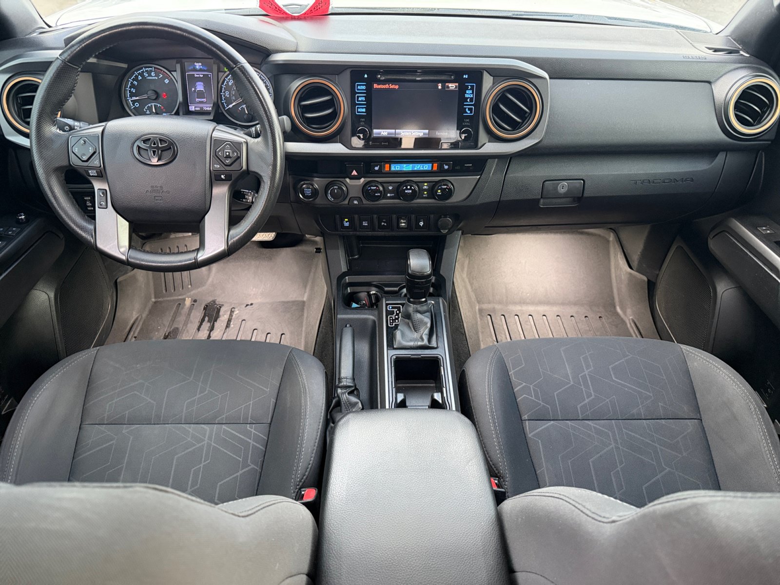 Used 2017 Toyota Tacoma TRD Off-Road w/ Premium & Technology Package AWD/4WD image 12