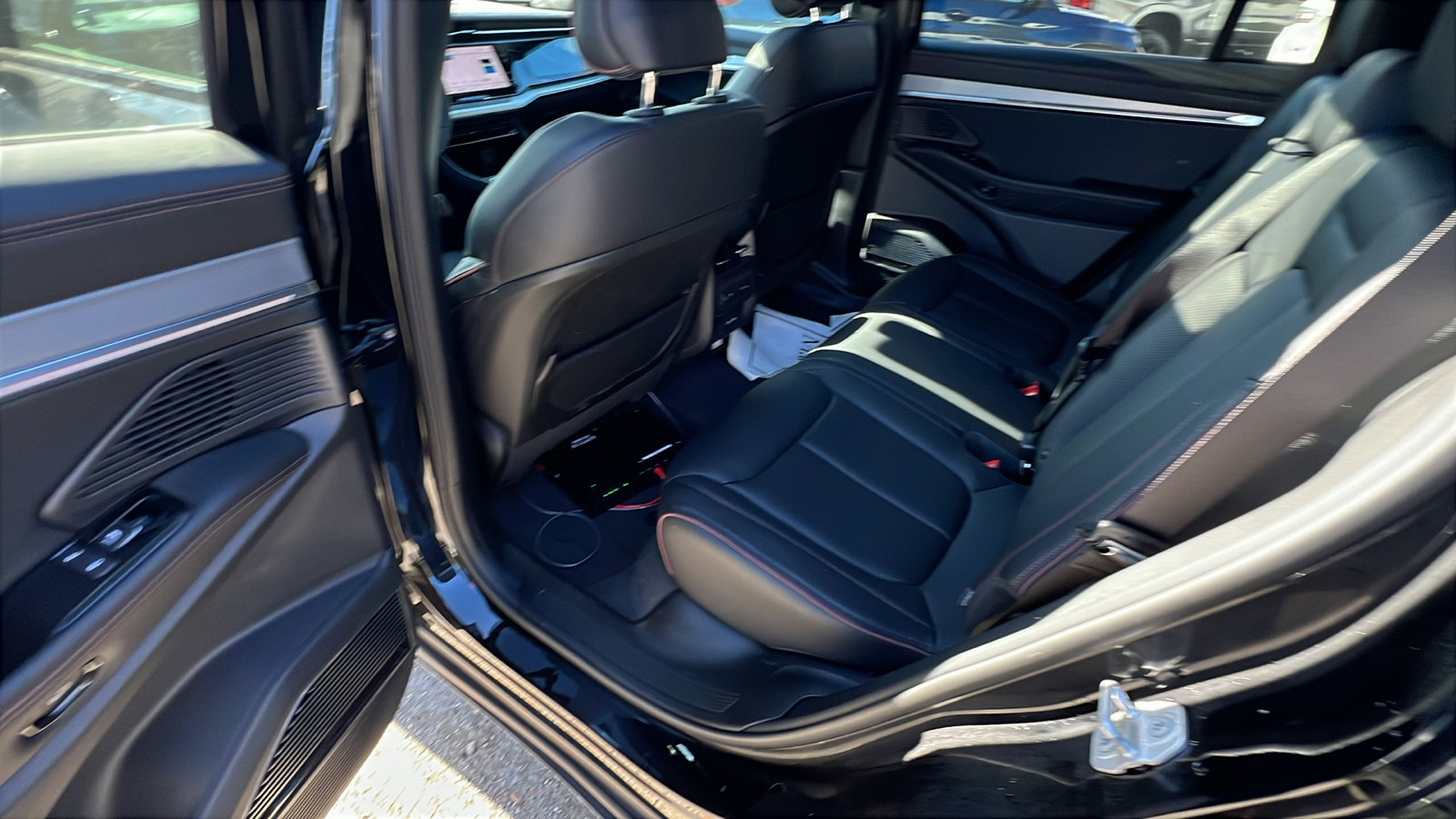 Used 2024 Jeep Wagoneer Launch Edition image 25