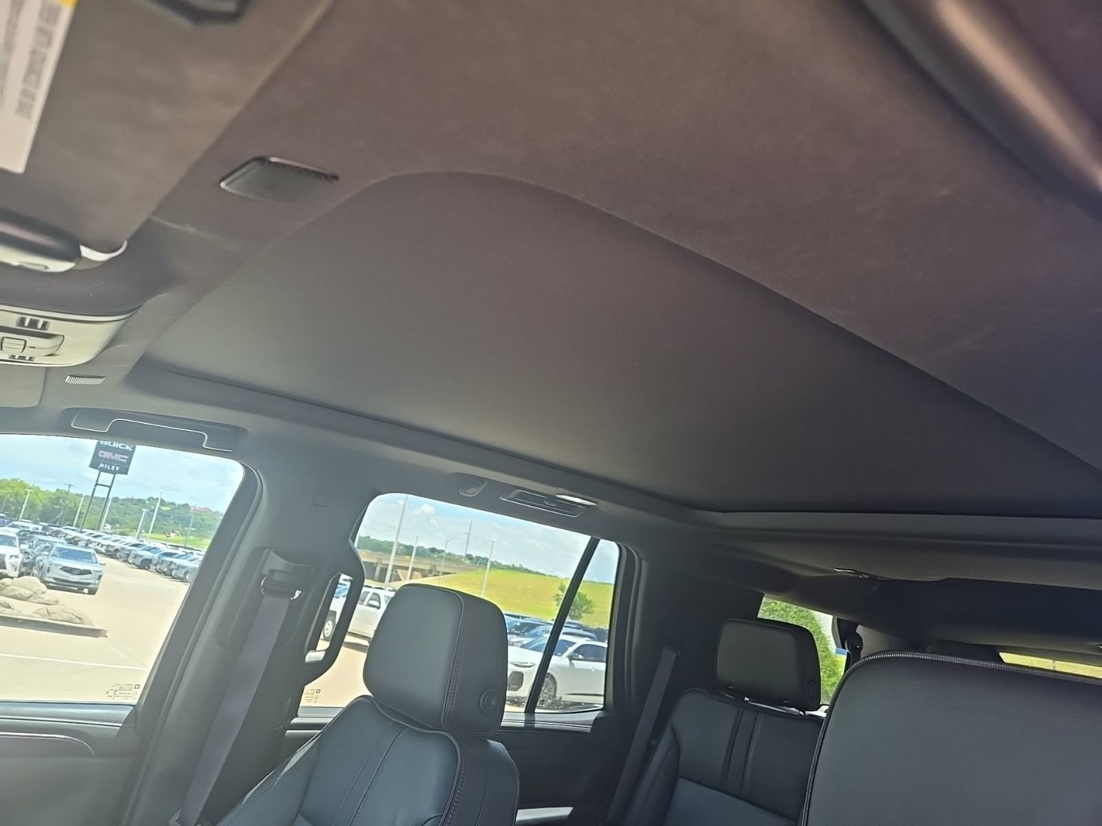 Used 2023 Chevrolet Tahoe RST w/ Sport Performance Package AWD/4WD image 16