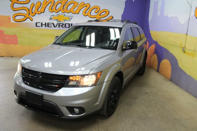Used 2016 Dodge Journey SXT w/ Blacktop Package FWD image 4