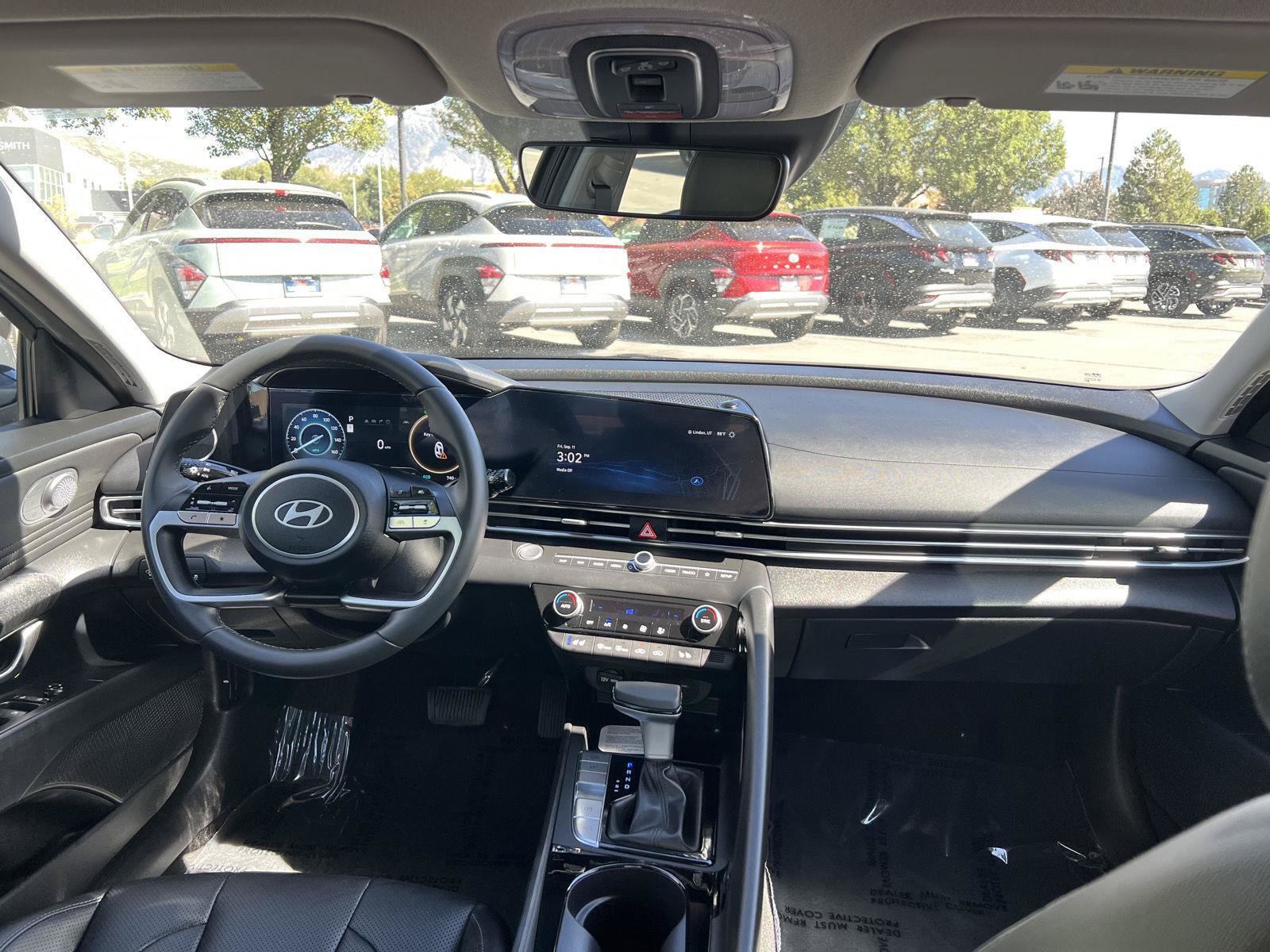 Certified 2026 Hyundai Elantra Limited FWD image 24