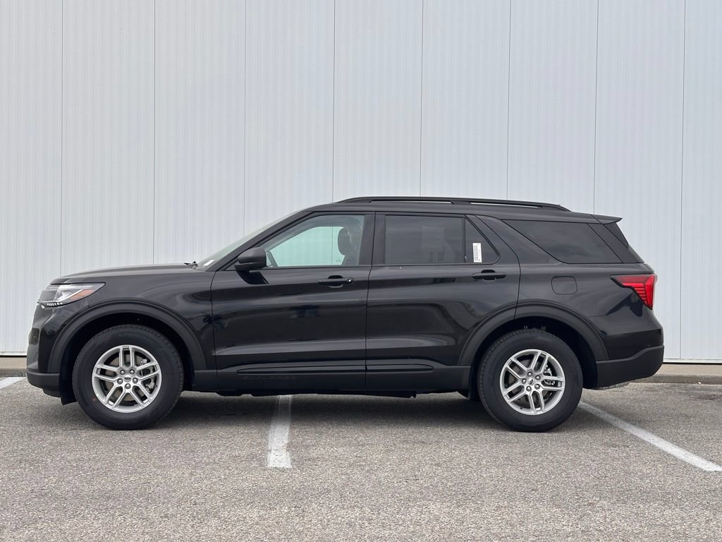 New 2026 Ford Explorer Active AWD/4WD image 2