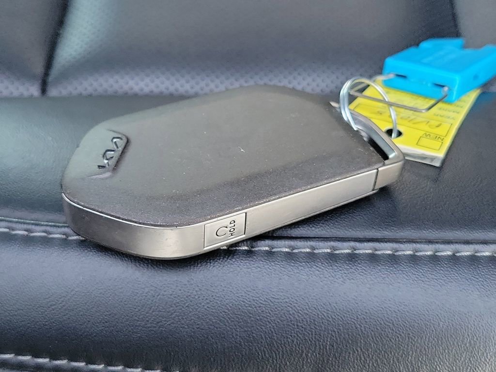 Used 2025 Kia Telluride S image 39