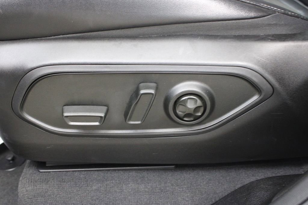 Used 2025 Jeep Grand Cherokee Altitude AWD/4WD image 18