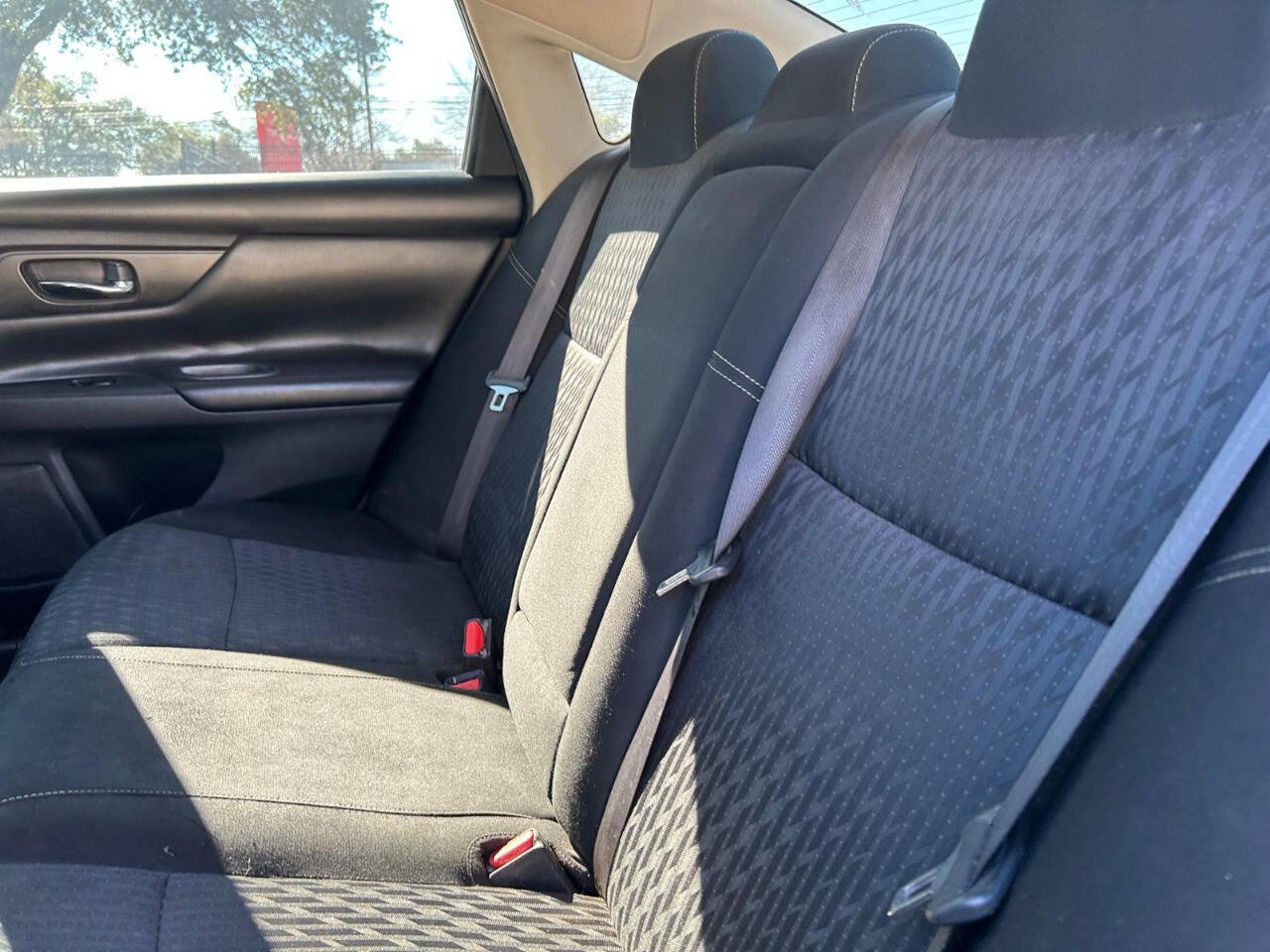 Used 2018 Nissan Altima 2.5 S w/ S Convenience Package image 33