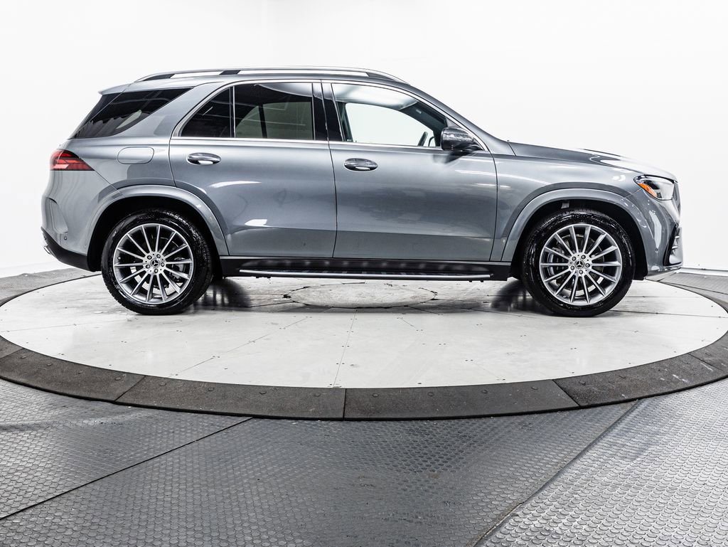 Used 2025 Mercedes-Benz GLE 450e 4MATIC w/ AMG Line Exterior image 36