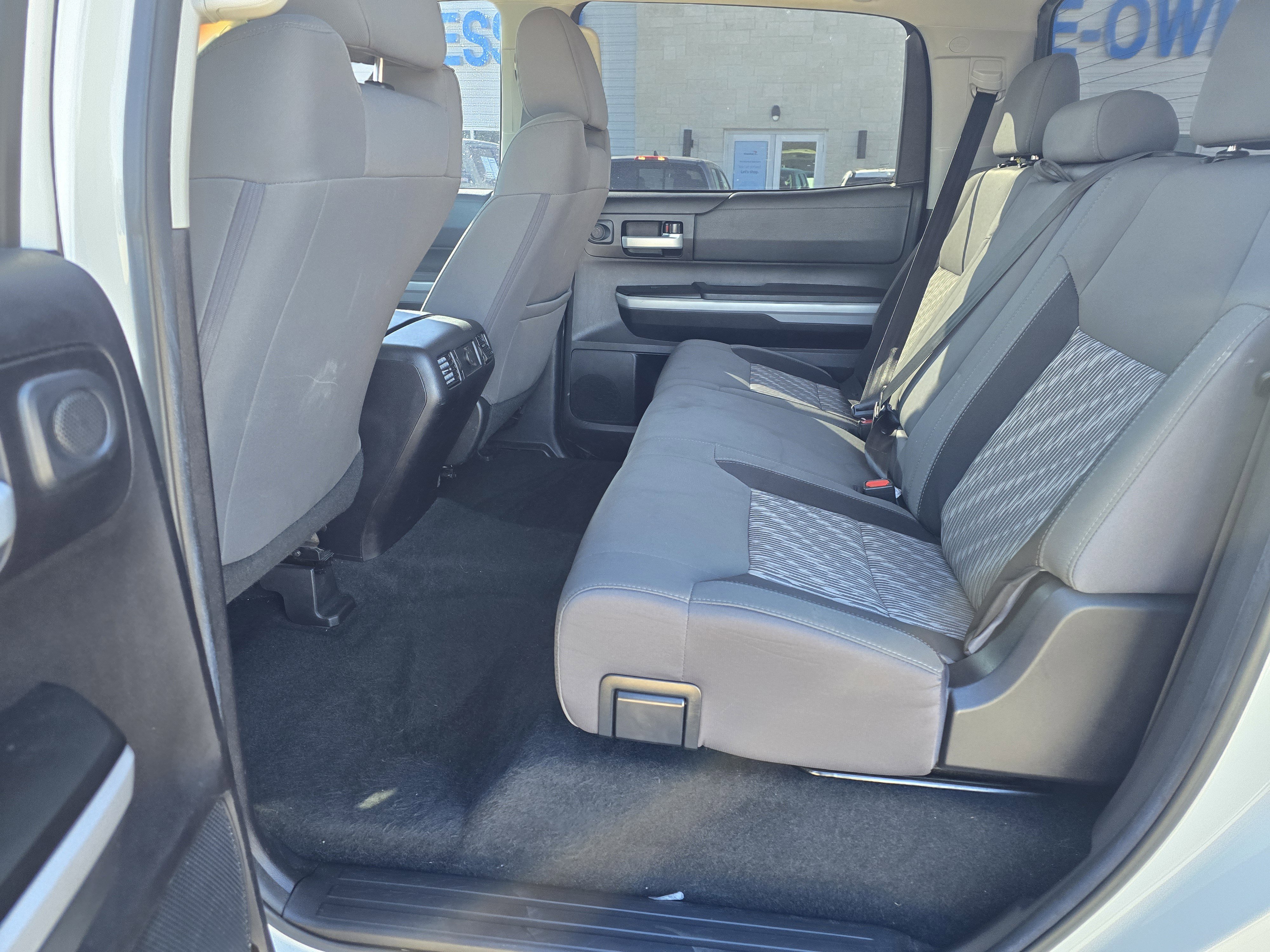 Used 2020 Toyota Tundra SR5 w/ SR5 Upgrade Package image 9