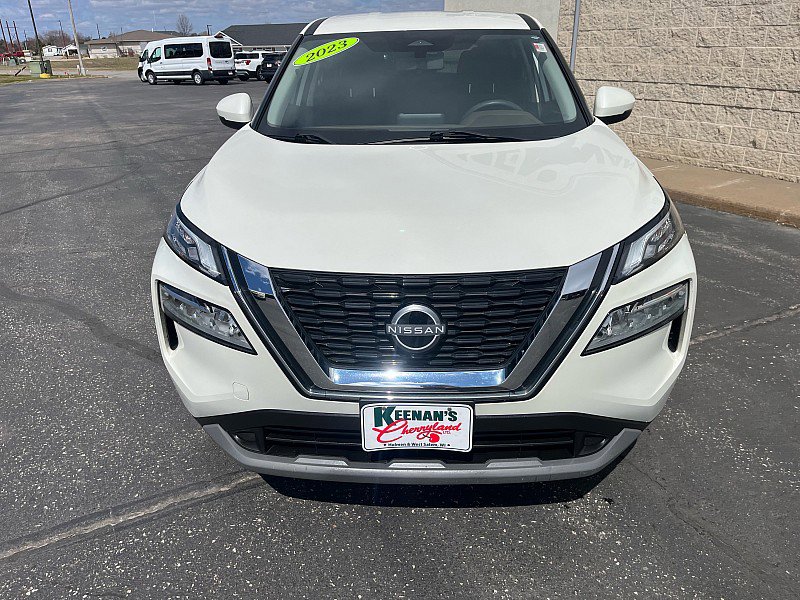 Used 2023 Nissan Rogue SV AWD/4WD image 3