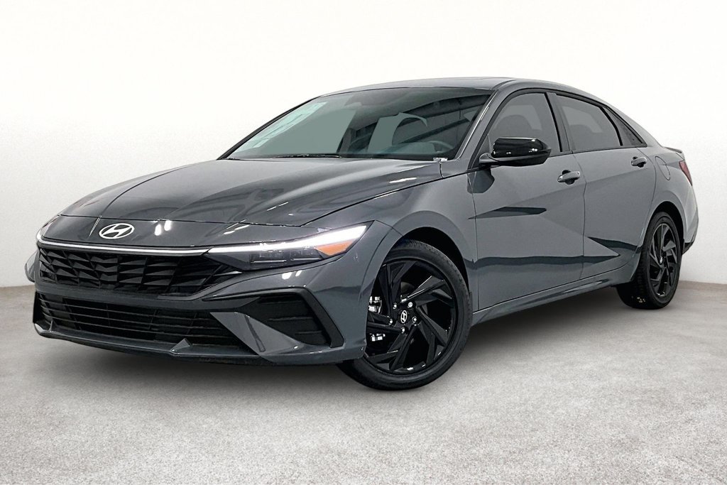 New 2026 Hyundai Elantra SEL Sport FWD image 2
