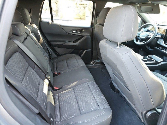 Used 2025 Chevrolet Equinox LT image 16