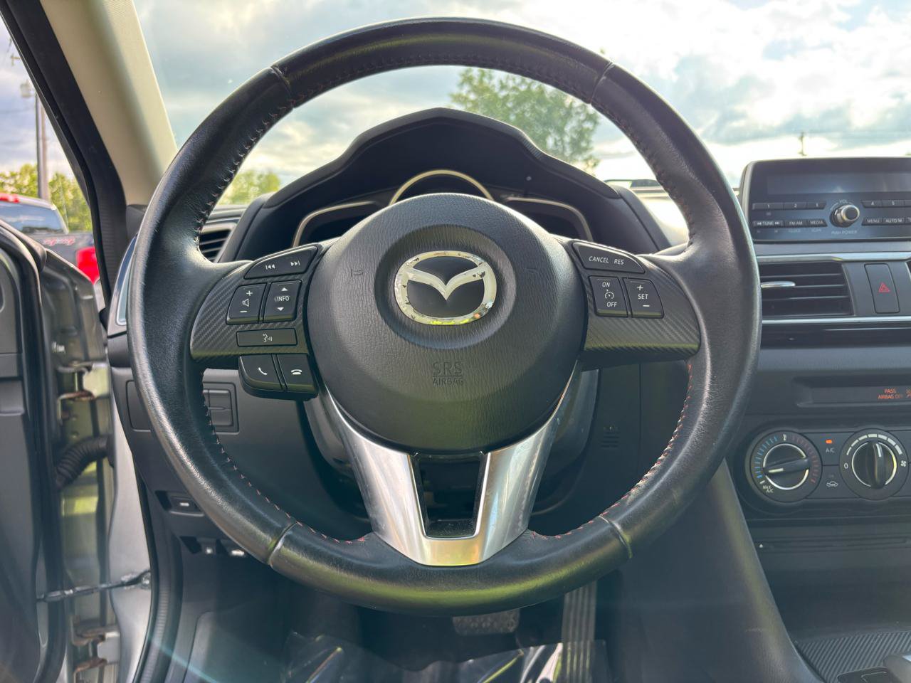 Used 2014 MAZDA MAZDA3 i Touring FWD image 19