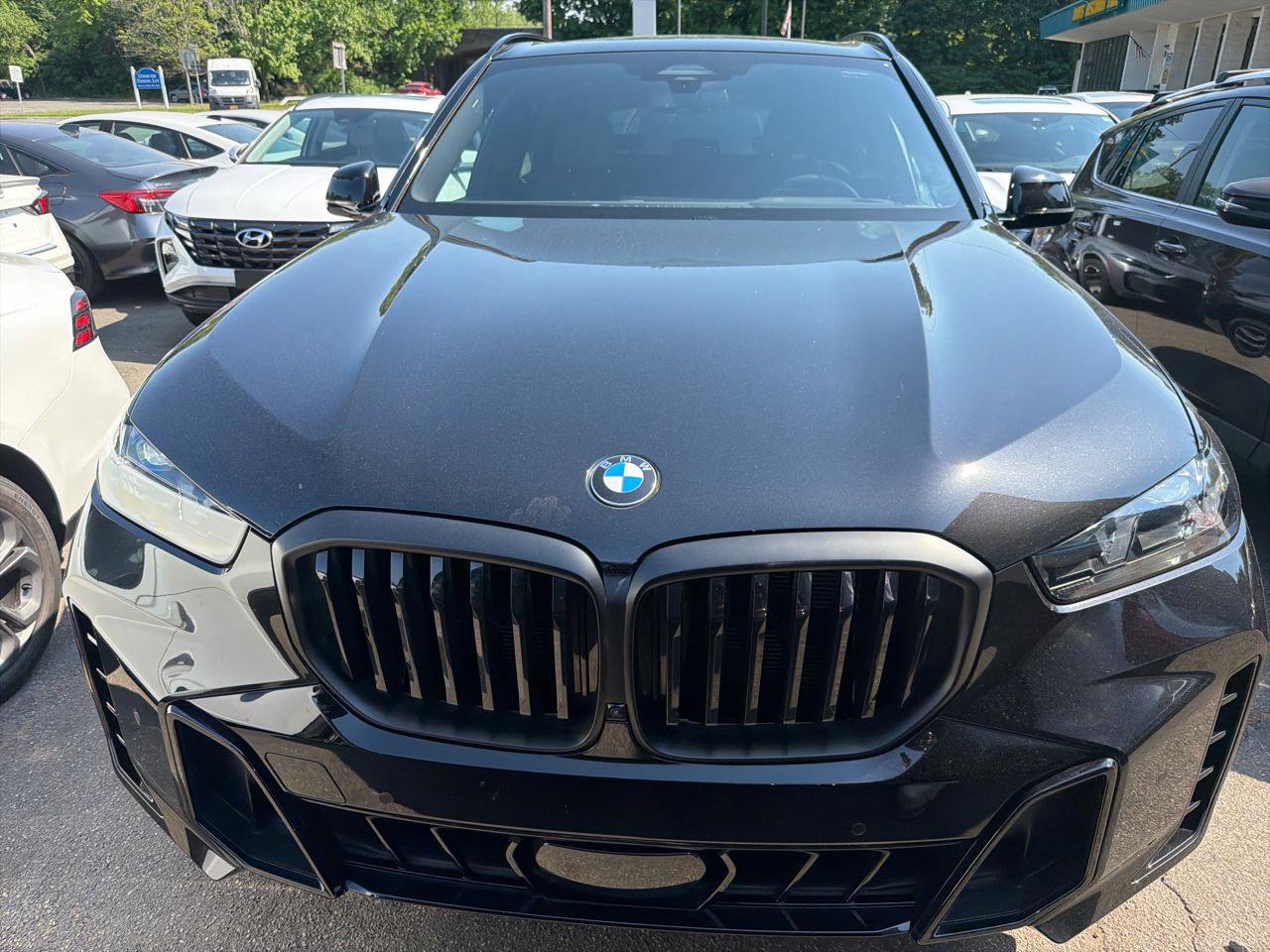 Used 2026 BMW X5 xDrive40i w/ M Sport Package AWD/4WD image 2