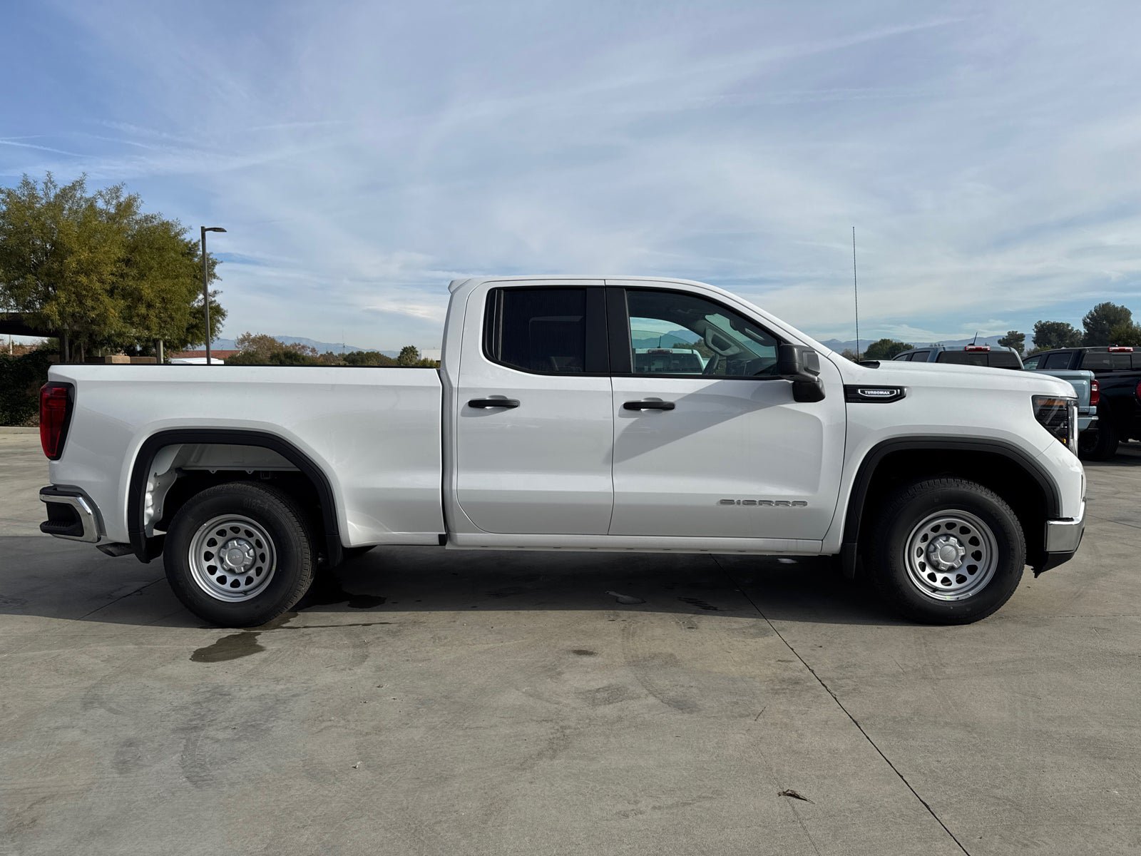 Used 2026 GMC Sierra 1500 Pro w/ Pro Value Package image 7