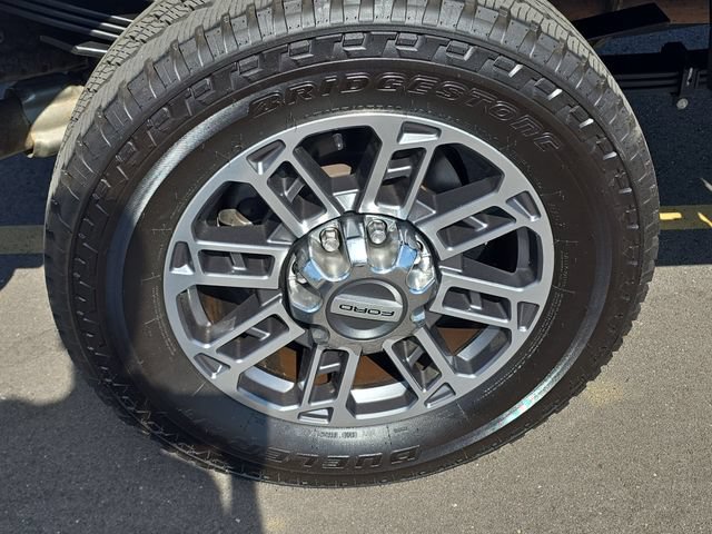Certified 2024 Ford F250 Limited AWD/4WD image 5