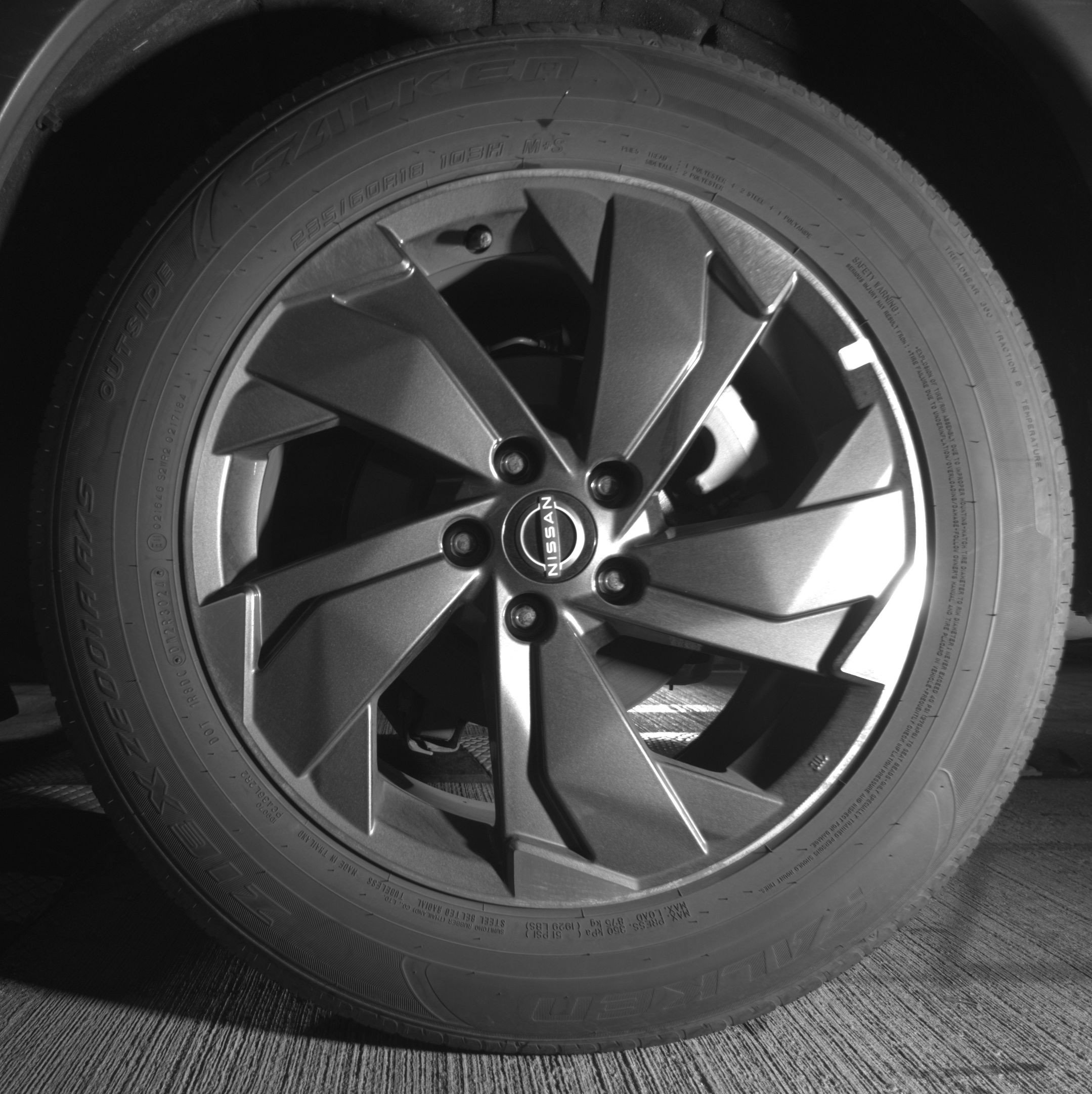 Used 2025 Nissan Rogue SV image 14