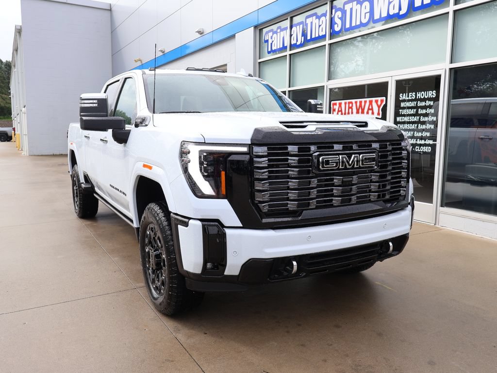 New 2026 GMC Sierra 3500 Denali Ultimate w/ LPO, Black Badging Package AWD/4WD image 2