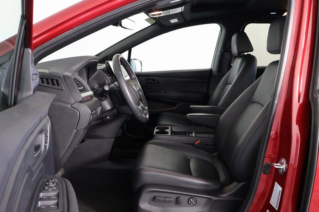 Used 2024 Honda Odyssey Sport image 10
