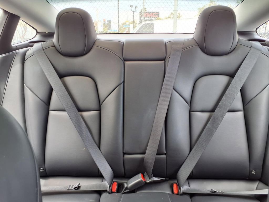 Used 2020 Tesla Model 3 Standard Range Plus RWD image 24